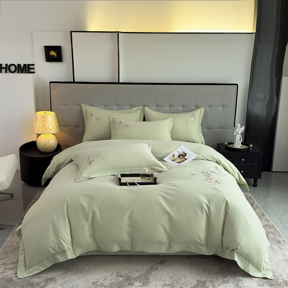 91家纺网 家纺一手货源 找家纺 曼秀琳家纺 2025秋冬新款超柔60s贡缎磨毛刺绣款套件四件套 平安喜乐-澡泽绿