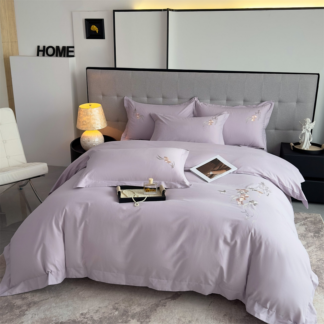 91家纺网 家纺一手货源 找家纺 曼秀琳家纺 2025秋冬新款超柔60s贡缎磨毛刺绣款套件四件套 平安喜乐-椰紫