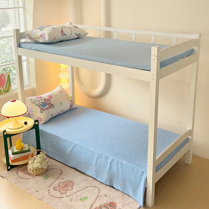 91家纺网 家纺一手货源 找家纺 港岛妹妹 2025新款三丽鸥正版授权四件套-学生床拍摄图 三丽鸥-五彩kt猫