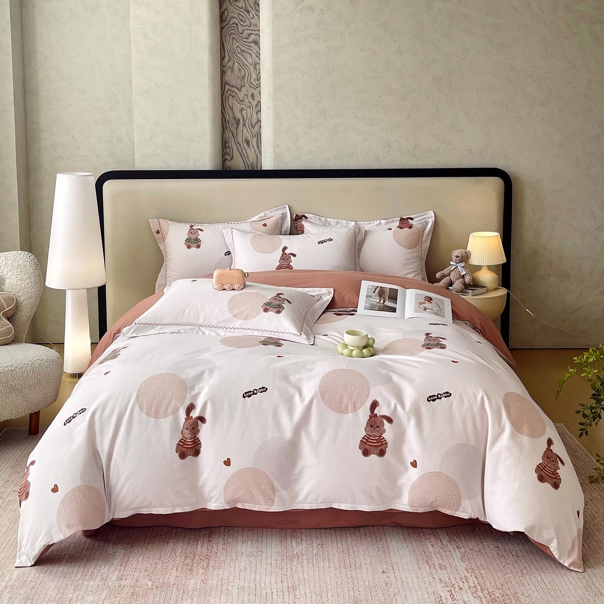 91家纺网 家纺一手货源 找家纺 帅露家纺 2025新款升级疆大白全棉加厚生态磨毛四件套 彼得兔