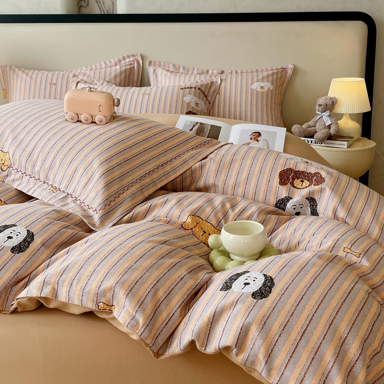 91家纺网 家纺一手货源 找家纺 帅露家纺 2025新款升级疆大白全棉加厚生态磨毛四件套 彩虹小狗