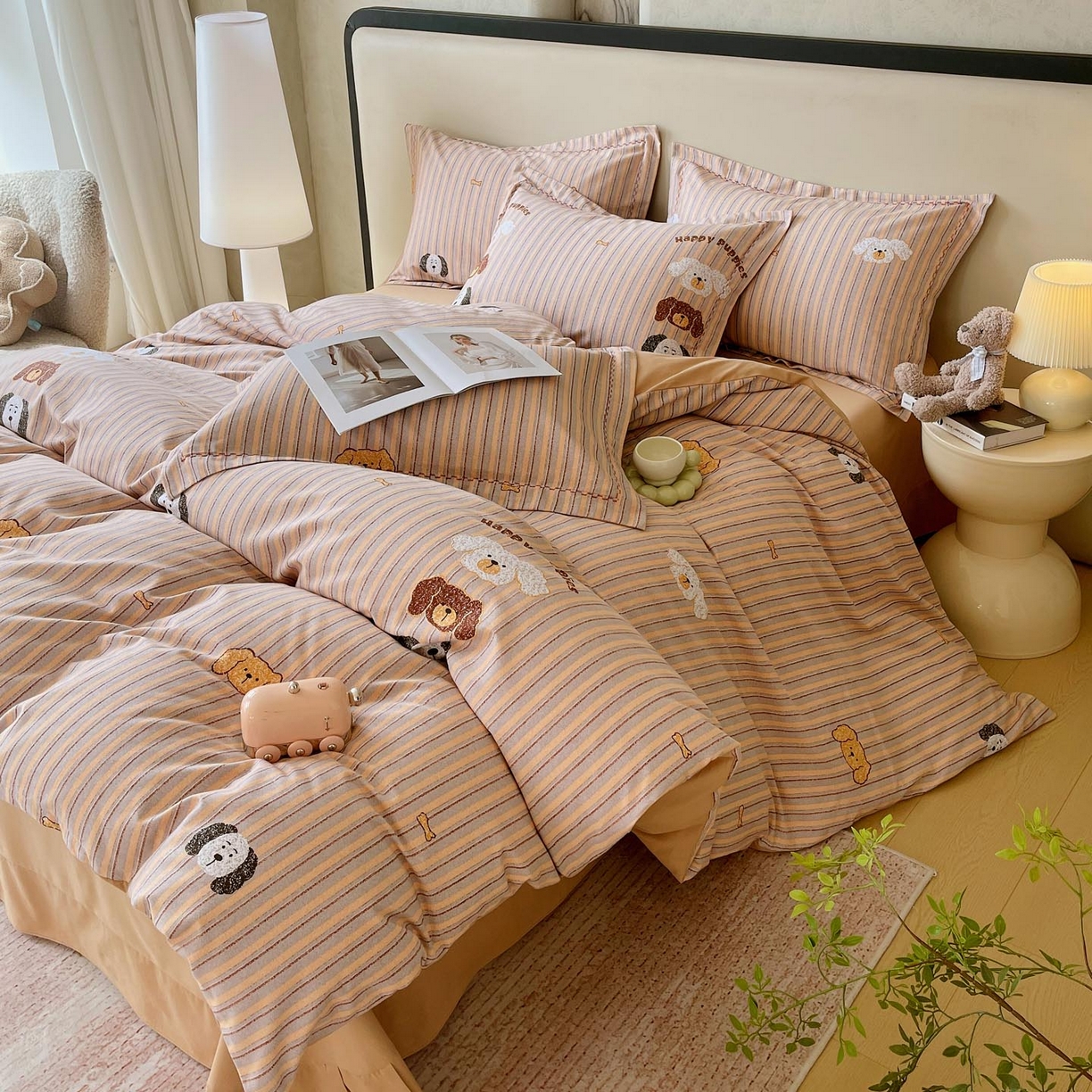 91家纺网 家纺一手货源 找家纺 帅露家纺 2025新款升级疆大白全棉加厚生态磨毛四件套 彩虹小狗