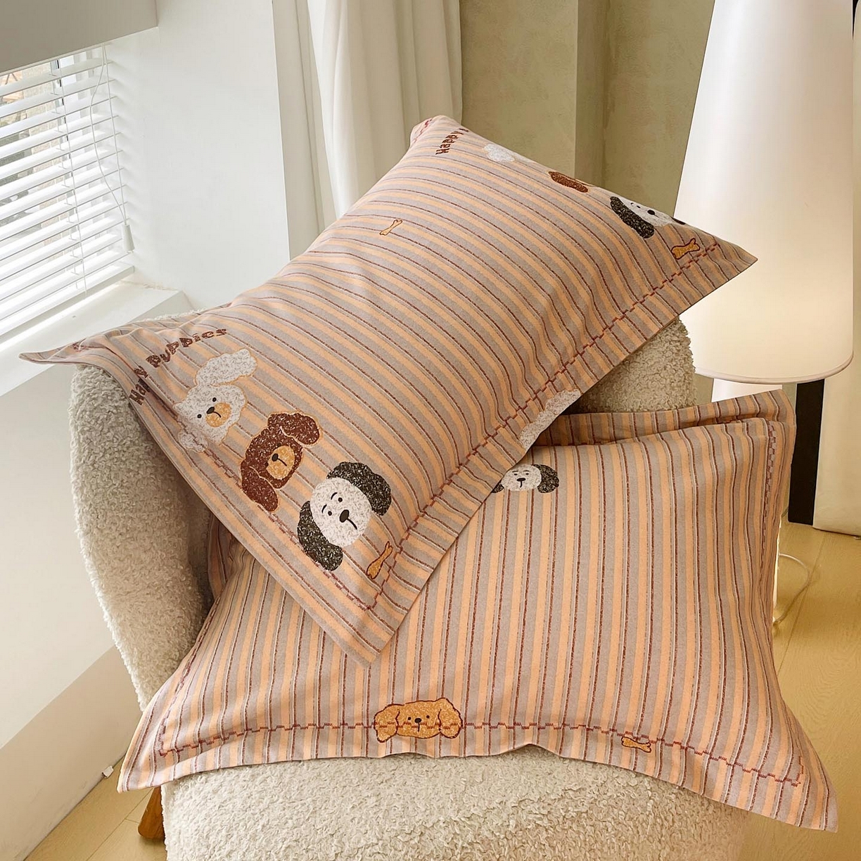 91家纺网 家纺一手货源 找家纺 帅露家纺 2025新款升级疆大白全棉加厚生态磨毛四件套 彩虹小狗