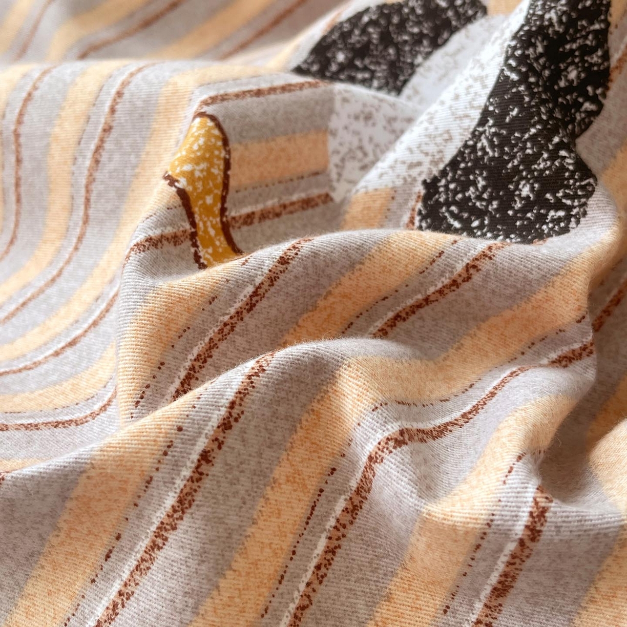 91家纺网 家纺一手货源 找家纺 帅露家纺 2025新款升级疆大白全棉加厚生态磨毛四件套 彩虹小狗