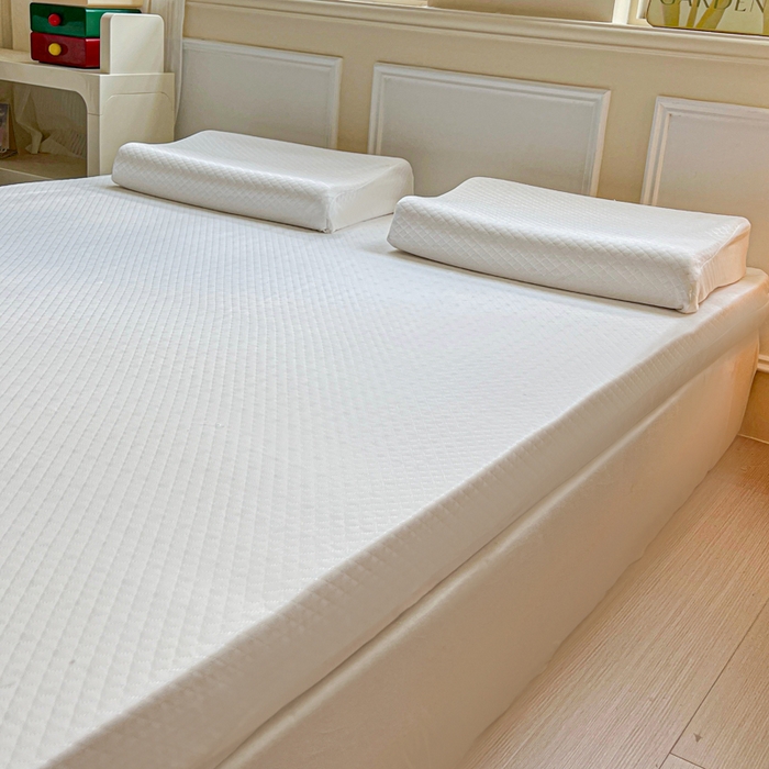 91家纺网 家纺一手货源 找家纺 美丽折家纺 2025新款A级一体成型纯天然乳胶床垫 95D进口水洗天然胶（送内套和外套） 纯白菱形格