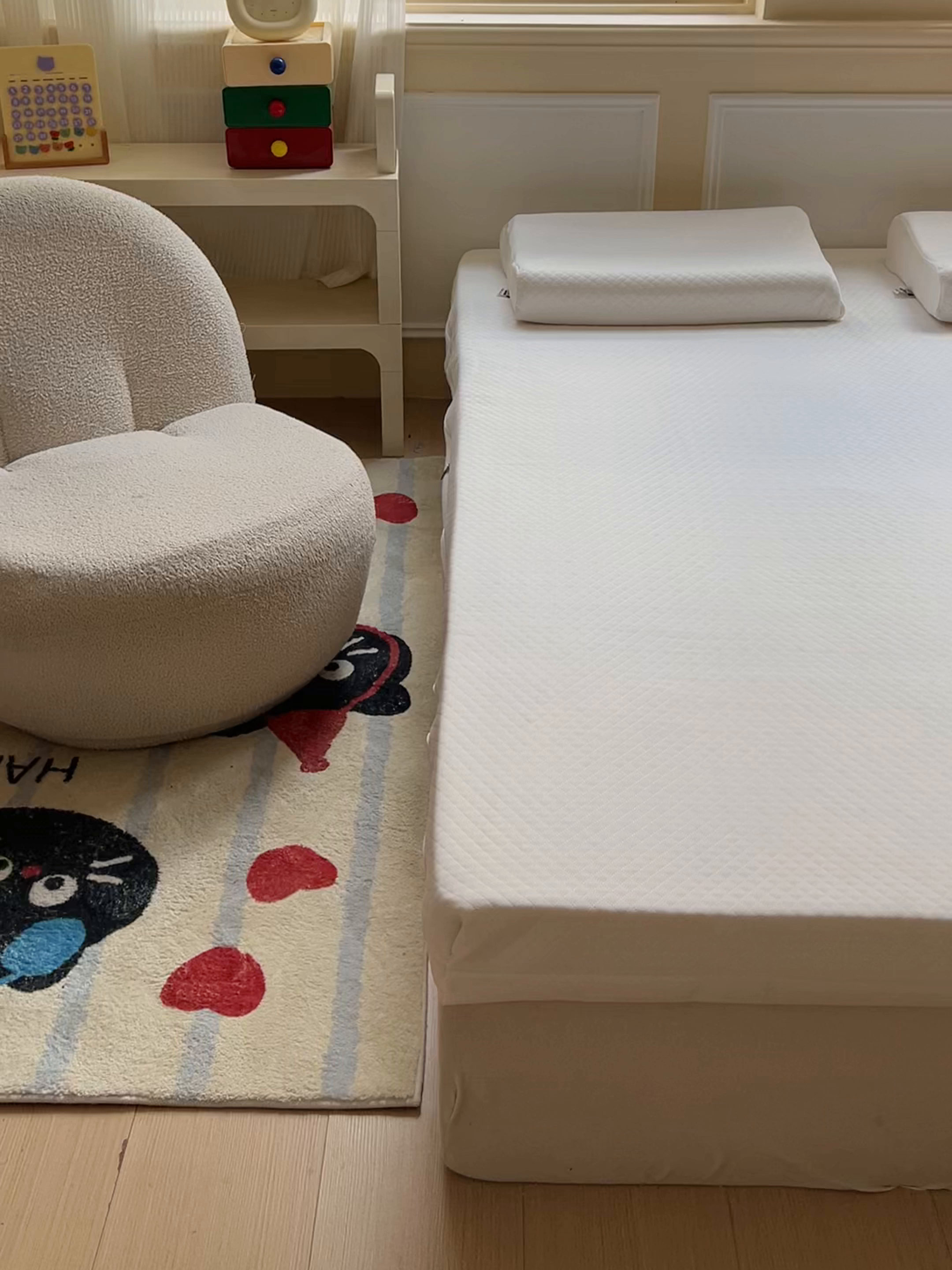 91家纺网 家纺一手货源 找家纺 美丽折家纺 2025新款A级一体成型纯天然乳胶床垫 95D进口水洗天然胶（送内套和外套） 纯白菱形格