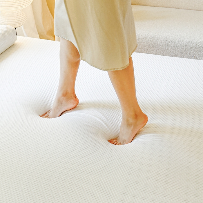 91家纺网 家纺一手货源 找家纺 美丽折家纺 2025新款A级一体成型纯天然乳胶床垫 95D进口水洗天然胶（送内套和外套） 纯白色