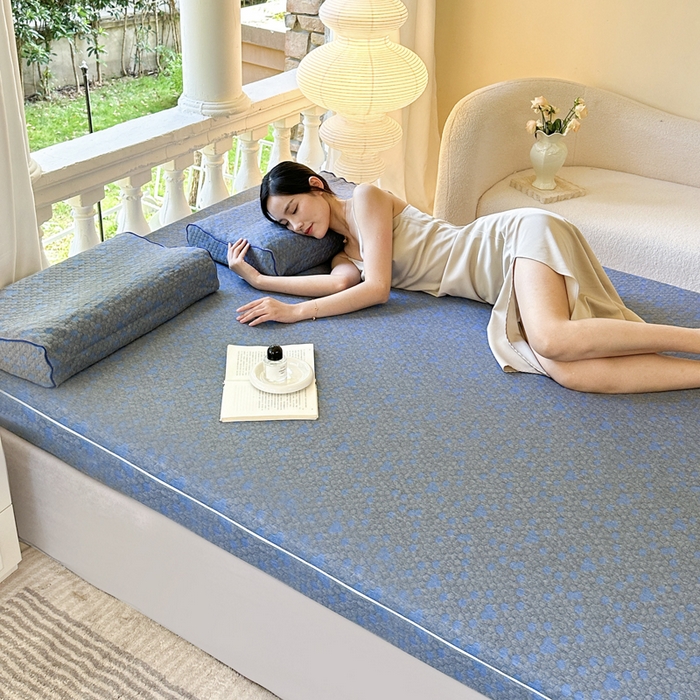 91家纺网 家纺一手货源 找家纺 美丽折家纺 2025新款A级一体成型纯天然乳胶床垫 95D进口水洗天然胶（送内套和外套） 竹炭款