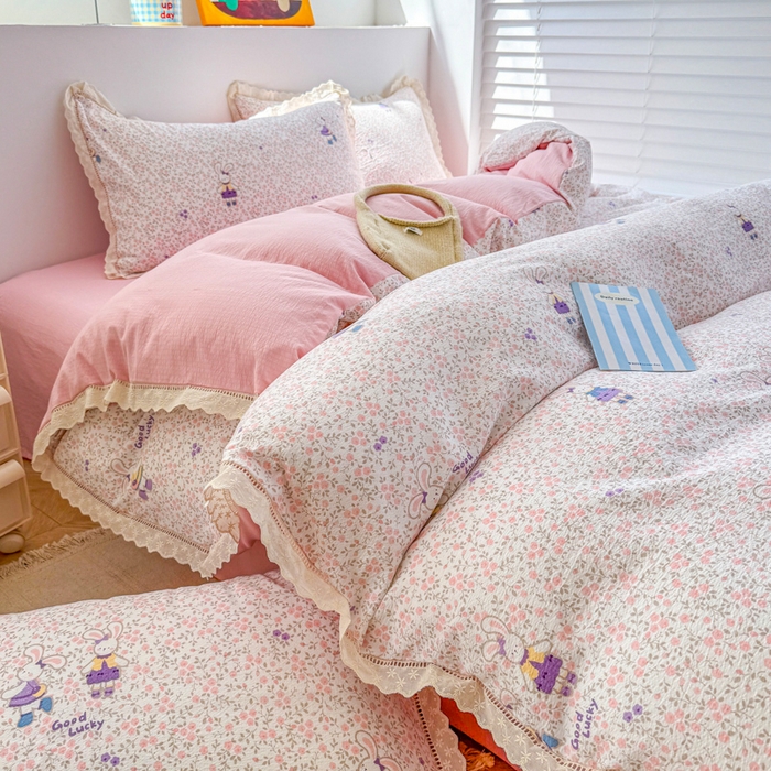 91家纺网 家纺一手货源 找家纺 （总）森璐家纺 2025新款亲肤舒适云感双层纱镂空花边四件套