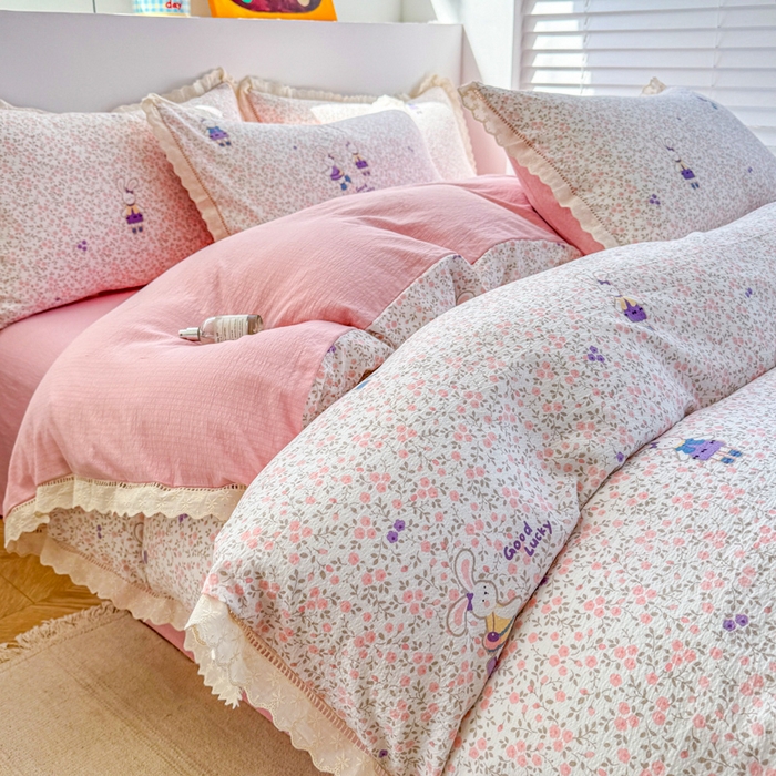 91家纺网 家纺一手货源 找家纺 （总）森璐家纺 2025新款亲肤舒适云感双层纱镂空花边四件套