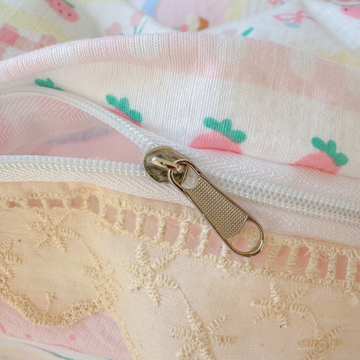 91家纺网 家纺一手货源 找家纺 森璐家纺 2025新款亲肤舒适云感双层纱镂空花边四件套 花边款-蛋糕草莓