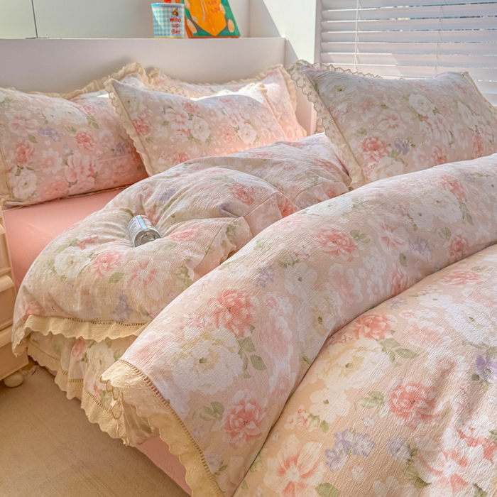 91家纺网 家纺一手货源 找家纺 森璐家纺 2025新款亲肤舒适云感双层纱镂空花边四件套 花边款-絮yu