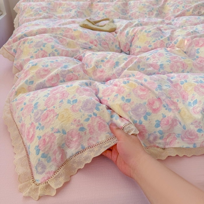 91家纺网 家纺一手货源 找家纺 森璐家纺 2025新款亲肤舒适云感双层纱镂空花边四件套 花边款-晚香语