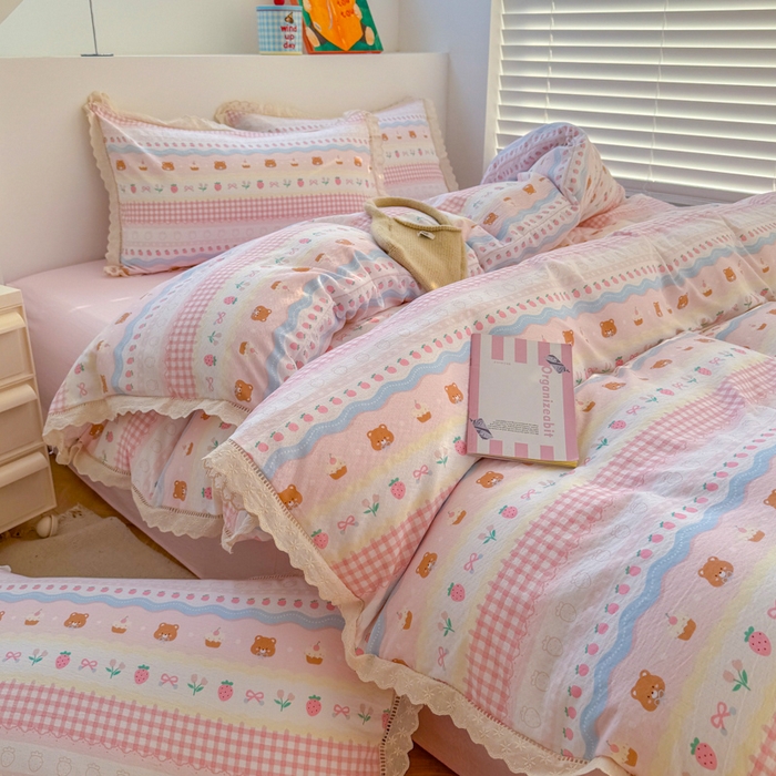 91家纺网 家纺一手货源 找家纺 森璐家纺 2025新款亲肤舒适云感双层纱镂空花边四件套 花边款-蛋糕草莓