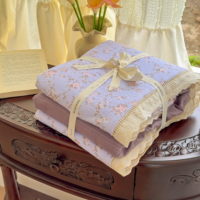 91家纺网 家纺一手货源 找家纺 森璐家纺 2025新款亲肤舒适云感双层纱镂空花边四件套 花边款-紫色花漫