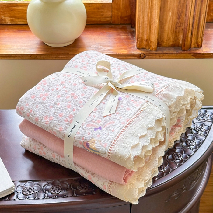 91家纺网 家纺一手货源 找家纺 （总）森璐家纺 2025新款亲肤舒适云感双层纱镂空花边四件套