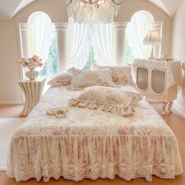 91家纺网 家纺一手货源 找家纺 瑞宝 2025新款法式全棉纯棉印花床裙三件套 紫韵花梦