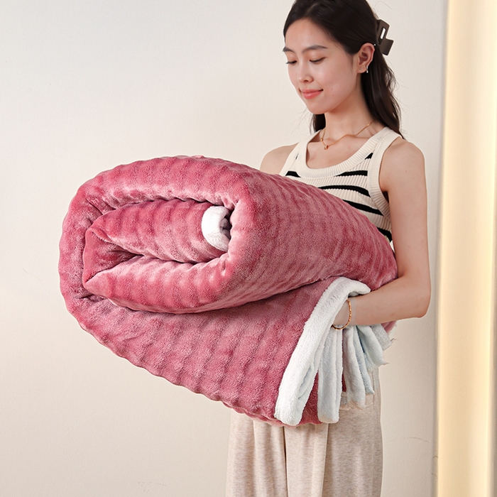 91家纺网 家纺一手货源 找家纺 （总）无瑕家居 2025新款跨境多功能毛毯高克重法莱绒牛奶绒珊瑚绒兔兔绒包边毛毯毯子