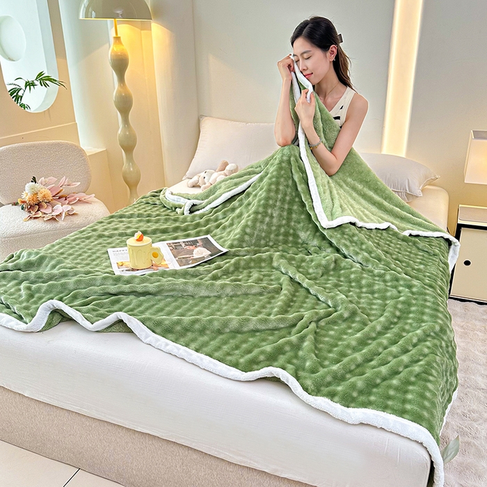 91家纺网 家纺一手货源 找家纺 无瑕家居 2025新款跨境多功能毛毯高克重法莱绒牛奶绒珊瑚绒兔兔绒包边毛毯毯子 兔兔绒-抹茶绿