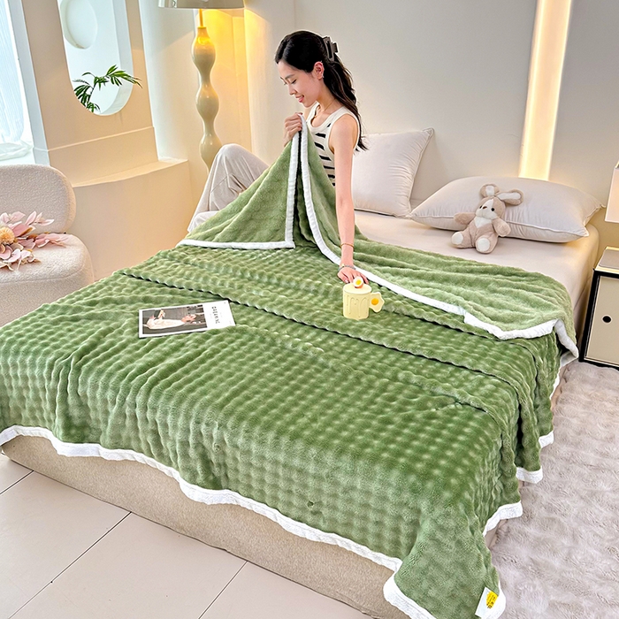 91家纺网 家纺一手货源 找家纺 无瑕家居 2025新款跨境多功能毛毯高克重法莱绒牛奶绒珊瑚绒兔兔绒包边毛毯毯子 兔兔绒-抹茶绿