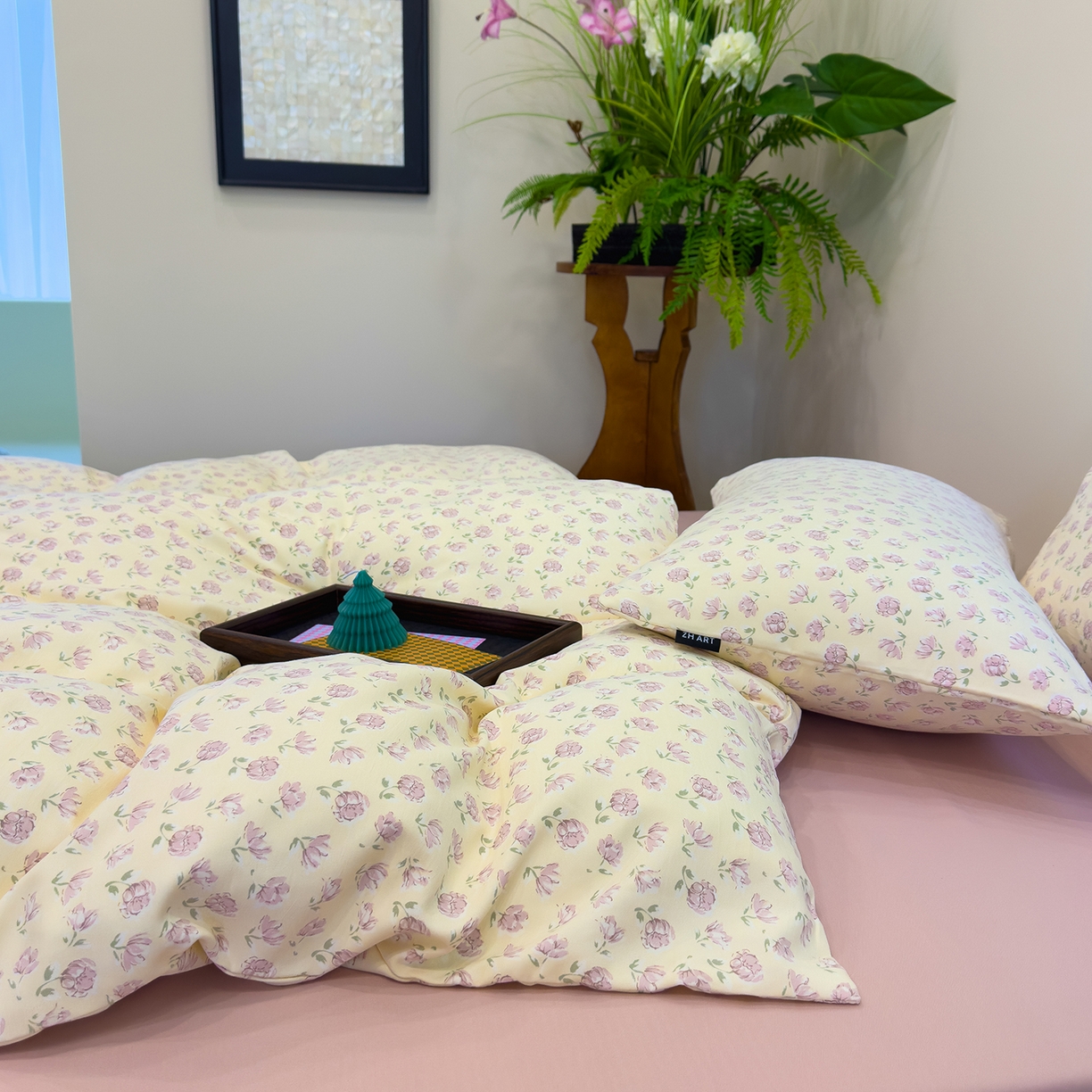 91家纺网 家纺一手货源 找家纺 竹合家纺 2025秋冬新品爆款有氧人字纹提花小清新加厚四件套 艾莉花园