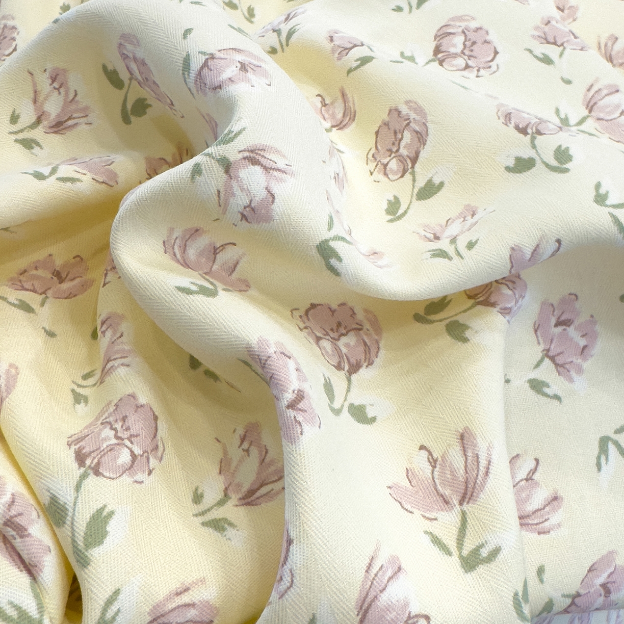 91家纺网 家纺一手货源 找家纺 竹合家纺 2025秋冬新品爆款有氧人字纹提花小清新加厚四件套 艾莉花园