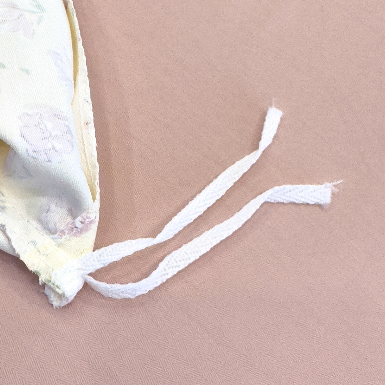 91家纺网 家纺一手货源 找家纺 竹合家纺 2025秋冬新品爆款有氧人字纹提花小清新加厚四件套 艾莉花园