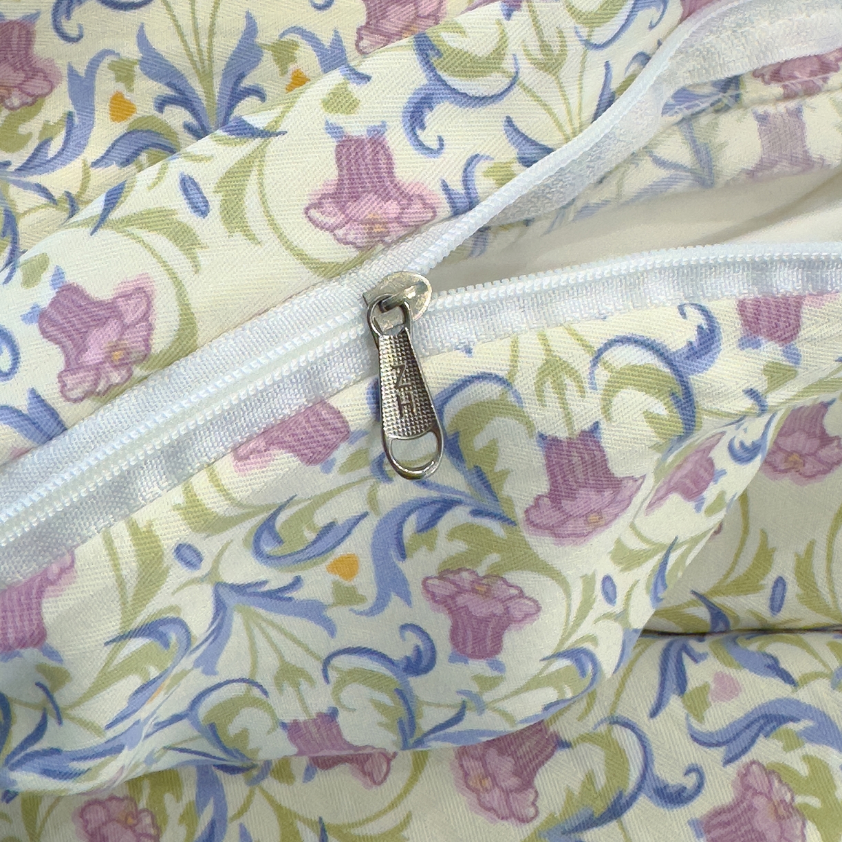 91家纺网 家纺一手货源 找家纺 竹合家纺 2025秋冬新品爆款有氧人字纹提花小清新加厚四件套 花影