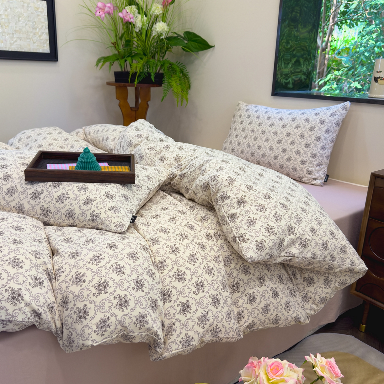 91家纺网 家纺一手货源 找家纺 竹合家纺 2025秋冬新品爆款有氧人字纹提花小清新加厚四件套 花与诗