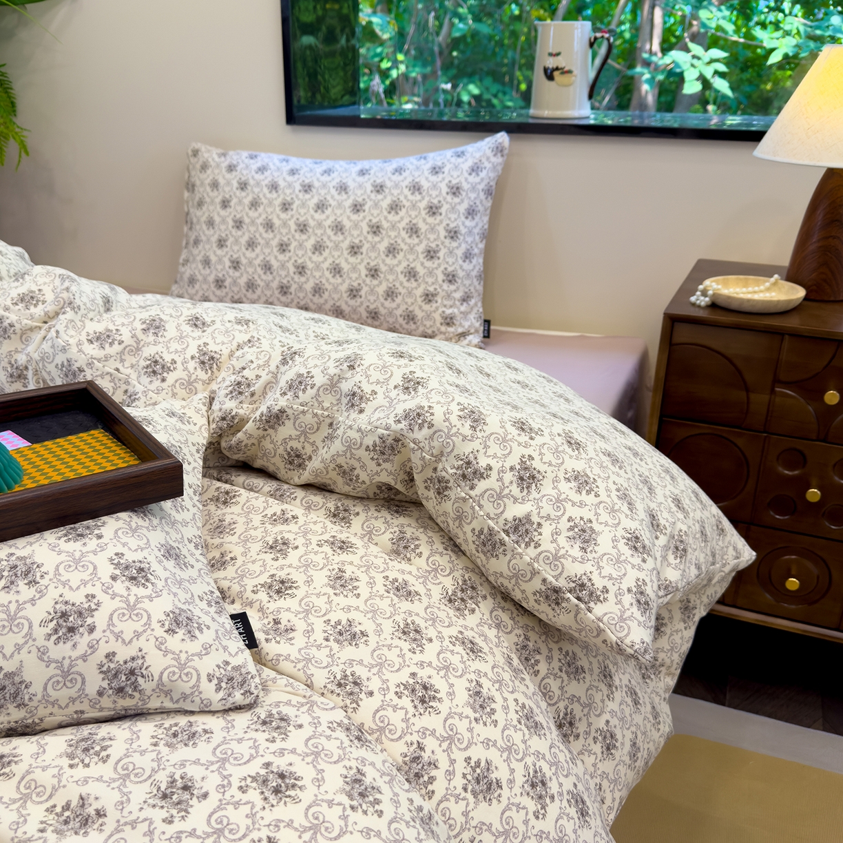 91家纺网 家纺一手货源 找家纺 竹合家纺 2025秋冬新品爆款有氧人字纹提花小清新加厚四件套 花与诗