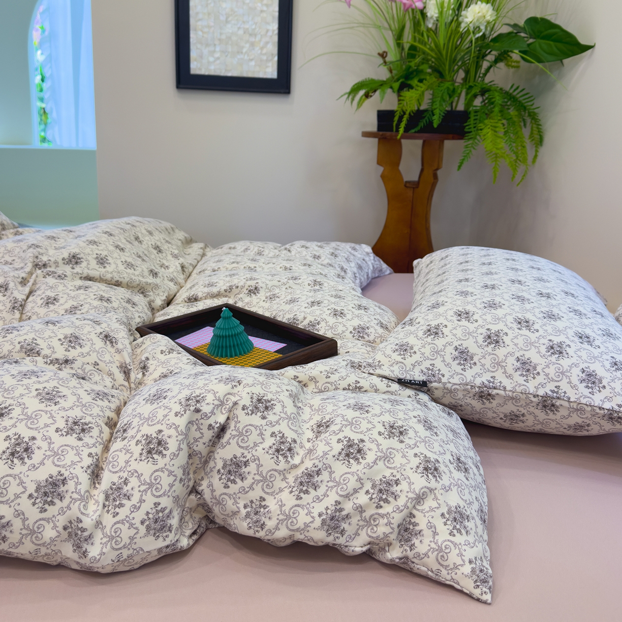 91家纺网 家纺一手货源 找家纺 竹合家纺 2025秋冬新品爆款有氧人字纹提花小清新加厚四件套 花与诗