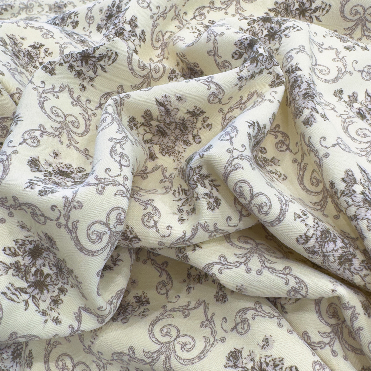 91家纺网 家纺一手货源 找家纺 竹合家纺 2025秋冬新品爆款有氧人字纹提花小清新加厚四件套 花与诗