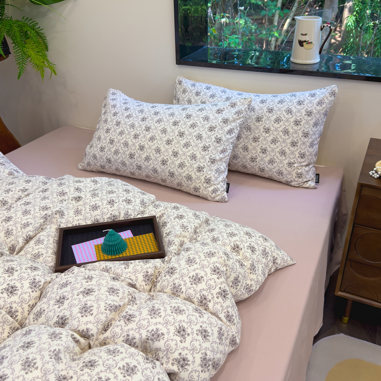 91家纺网 家纺一手货源 找家纺 竹合家纺 2025秋冬新品爆款有氧人字纹提花小清新加厚四件套 花与诗