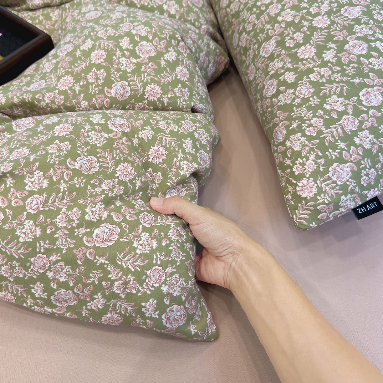 91家纺网 家纺一手货源 找家纺 竹合家纺 2025秋冬新品爆款有氧人字纹提花小清新加厚四件套 赛琳娜