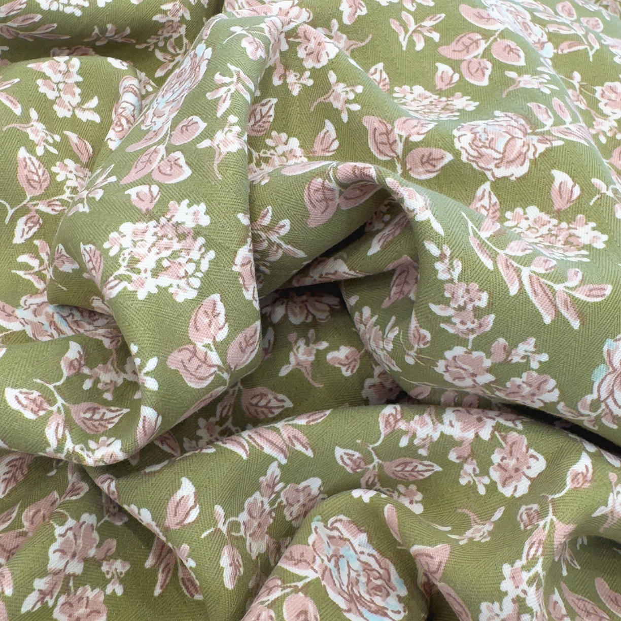 91家纺网 家纺一手货源 找家纺 竹合家纺 2025秋冬新品爆款有氧人字纹提花小清新加厚四件套 赛琳娜