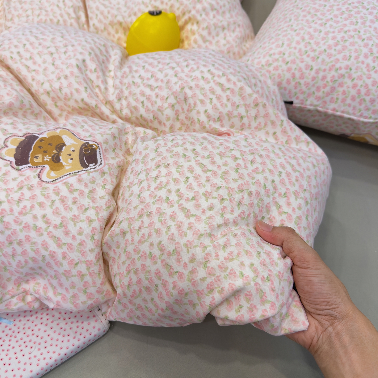 91家纺网 家纺一手货源 找家纺 竹合家纺 2025秋冬新品爆款有氧人字纹提花小清新加厚四件套 兔公主