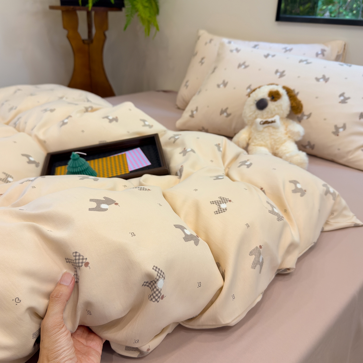 91家纺网 家纺一手货源 找家纺 竹合家纺 2025秋冬新品爆款有氧人字纹提花小清新加厚四件套 小木马