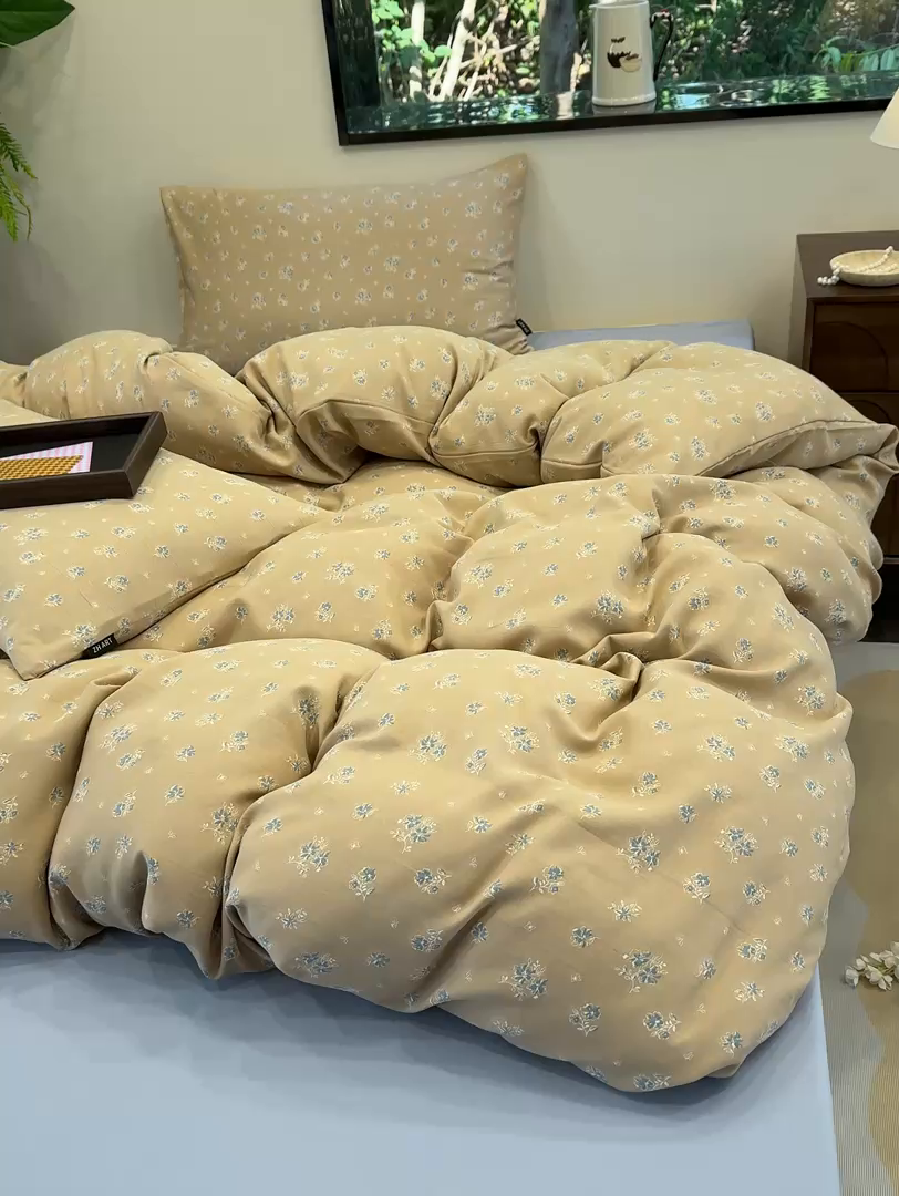 91家纺网 家纺一手货源 找家纺 竹合家纺 2025秋冬新品爆款有氧人字纹提花小清新加厚四件套 追觅