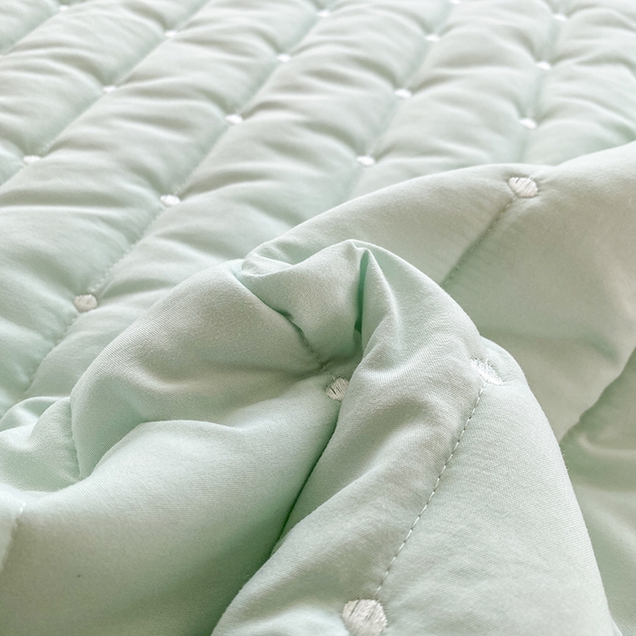 91家纺网 家纺一手货源 找家纺 乐嘉盈2025新款四季通用华夫格床护垫 绿色