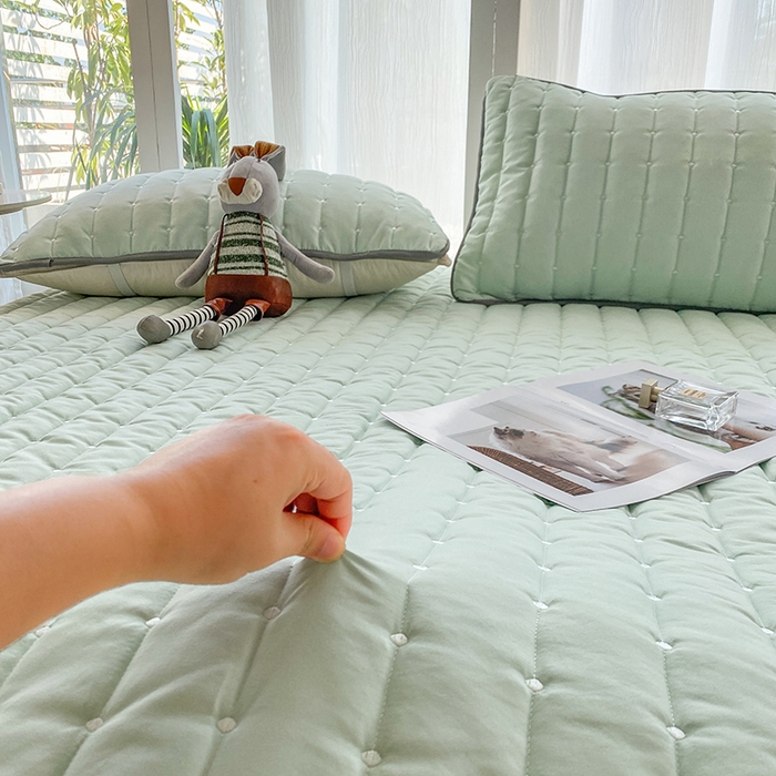 91家纺网 家纺一手货源 找家纺 乐嘉盈2025新款四季通用华夫格床护垫 绿色