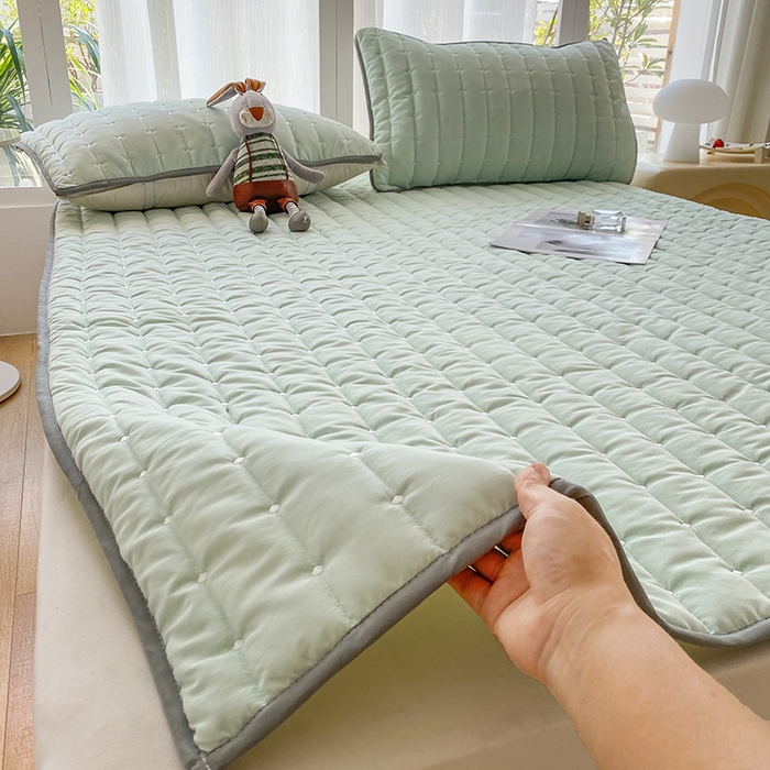 91家纺网 家纺一手货源 找家纺 乐嘉盈2025新款四季通用华夫格床护垫 绿色