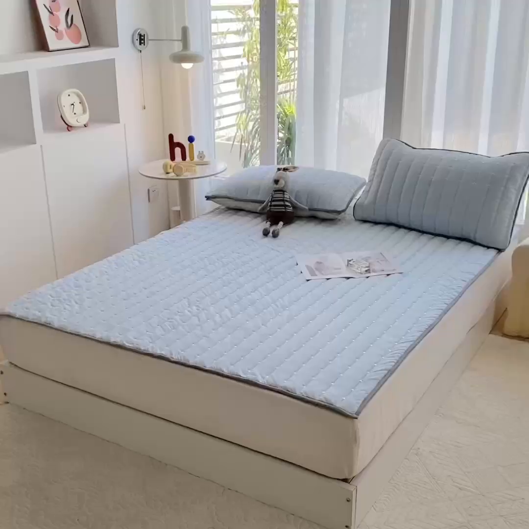 91家纺网 家纺一手货源 找家纺 乐嘉盈2025新款四季通用华夫格床护垫 浅蓝