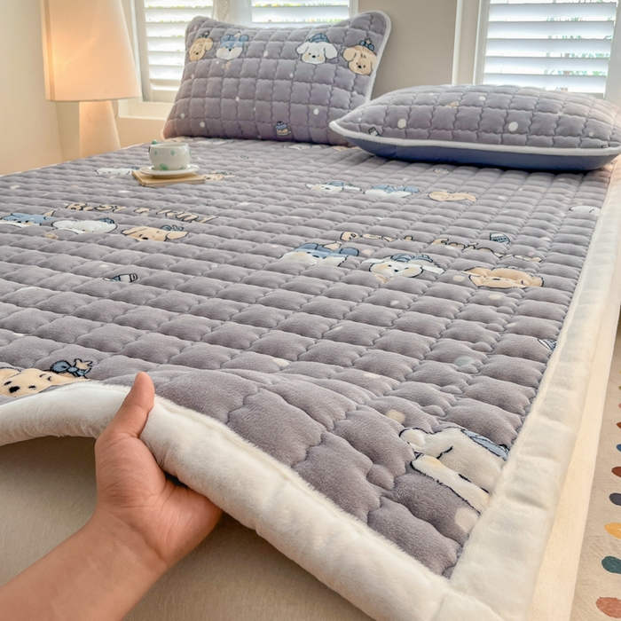 91家纺网 家纺一手货源 找家纺 莉莉安家纺 2025牛奶绒床垫软垫家用绒毯子垫被褥子宿舍学生单人冬季加绒牛奶绒床褥垫子 欢乐颂