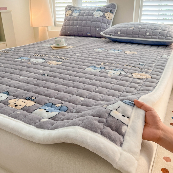 91家纺网 家纺一手货源 找家纺 莉莉安家纺 2025牛奶绒床垫软垫家用绒毯子垫被褥子宿舍学生单人冬季加绒牛奶绒床褥垫子 欢乐颂