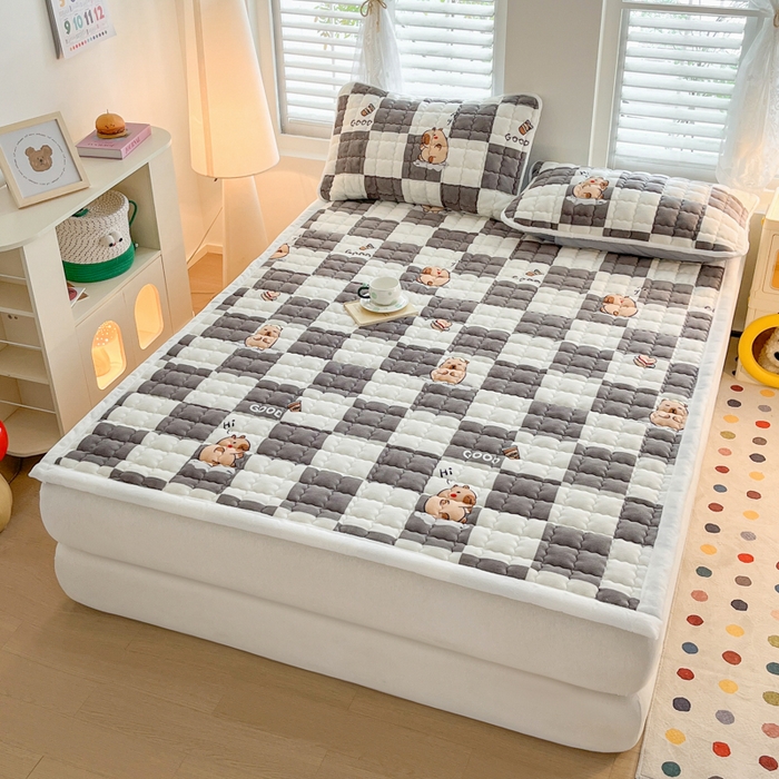 91家纺网 家纺一手货源 找家纺 莉莉安家纺 2025牛奶绒床垫软垫家用绒毯子垫被褥子宿舍学生单人冬季加绒牛奶绒床褥垫子 卡皮巴拉