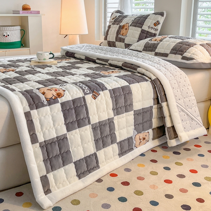 91家纺网 家纺一手货源 找家纺 莉莉安家纺 2025牛奶绒床垫软垫家用绒毯子垫被褥子宿舍学生单人冬季加绒牛奶绒床褥垫子 卡皮巴拉