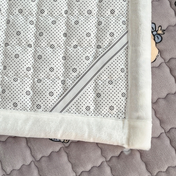 91家纺网 家纺一手货源 找家纺 莉莉安家纺 2025牛奶绒床垫软垫家用绒毯子垫被褥子宿舍学生单人冬季加绒牛奶绒床褥垫子 欢乐颂