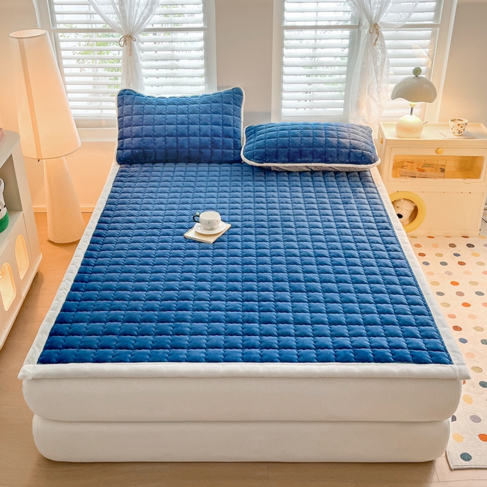 91家纺网 家纺一手货源 找家纺 莉莉安家纺 2025牛奶绒床垫软垫家用绒毯子垫被褥子宿舍学生单人冬季加绒牛奶绒床褥垫子 宾利蓝