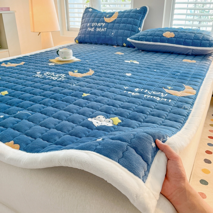 91家纺网 家纺一手货源 找家纺 莉莉安家纺 2025牛奶绒床垫软垫家用绒毯子垫被褥子宿舍学生单人冬季加绒牛奶绒床褥垫子 星月传奇