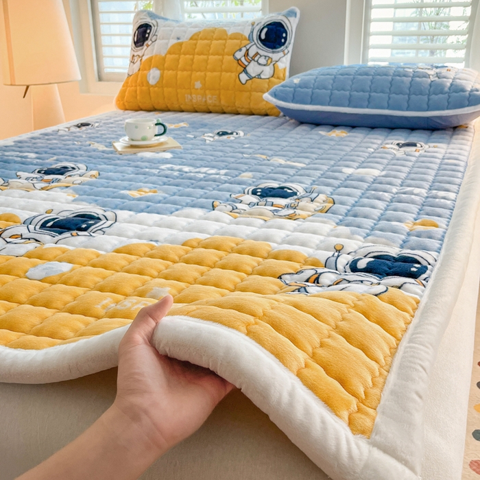 91家纺网 家纺一手货源 找家纺 莉莉安家纺 2025牛奶绒床垫软垫家用绒毯子垫被褥子宿舍学生单人冬季加绒牛奶绒床褥垫子 太空漫游